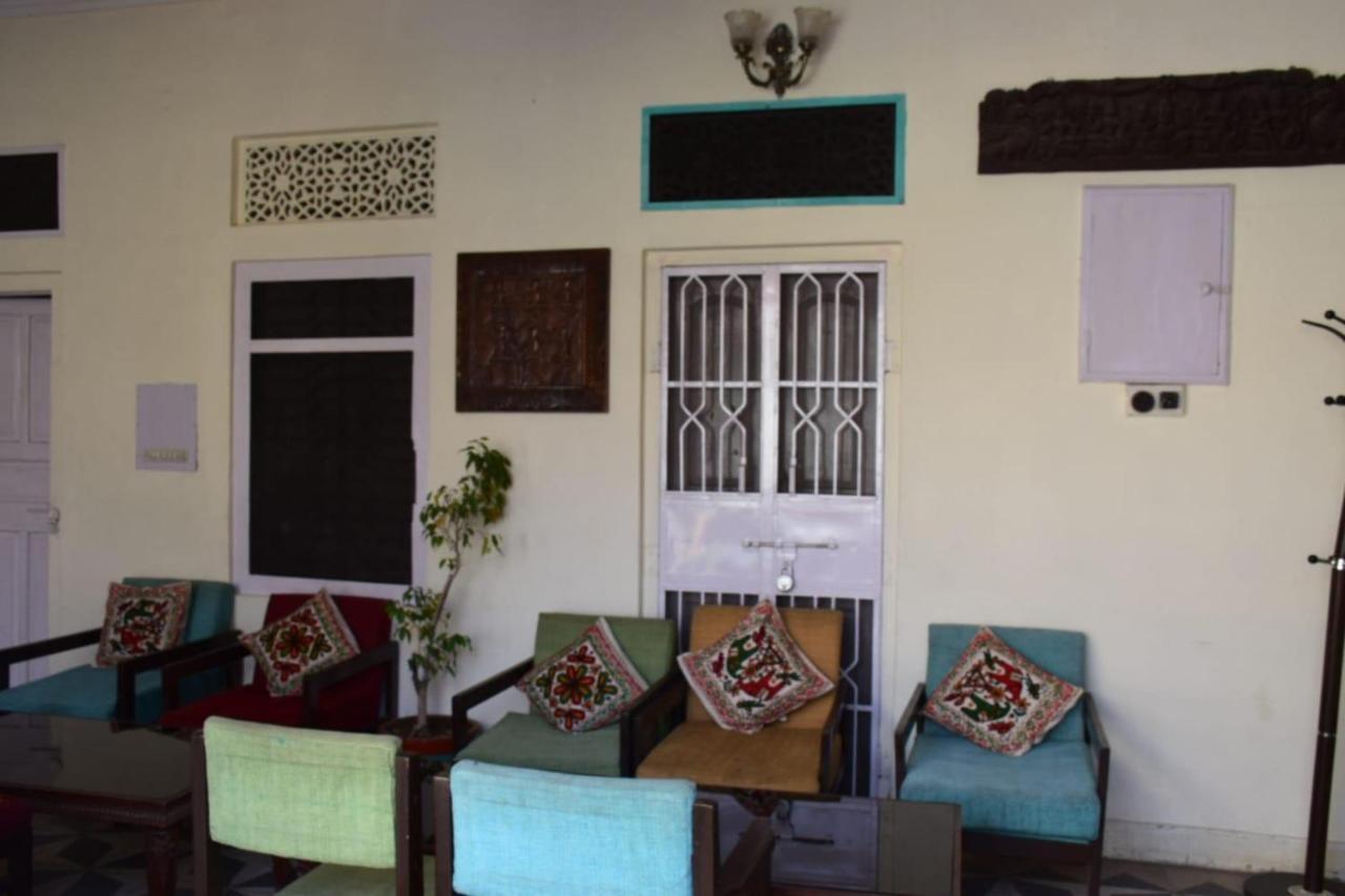 Chopal Hostel Jaipur Exteriör bild