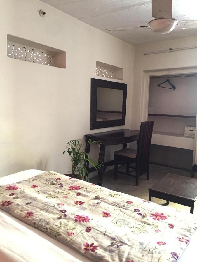 Chopal Hostel Jaipur Exteriör bild
